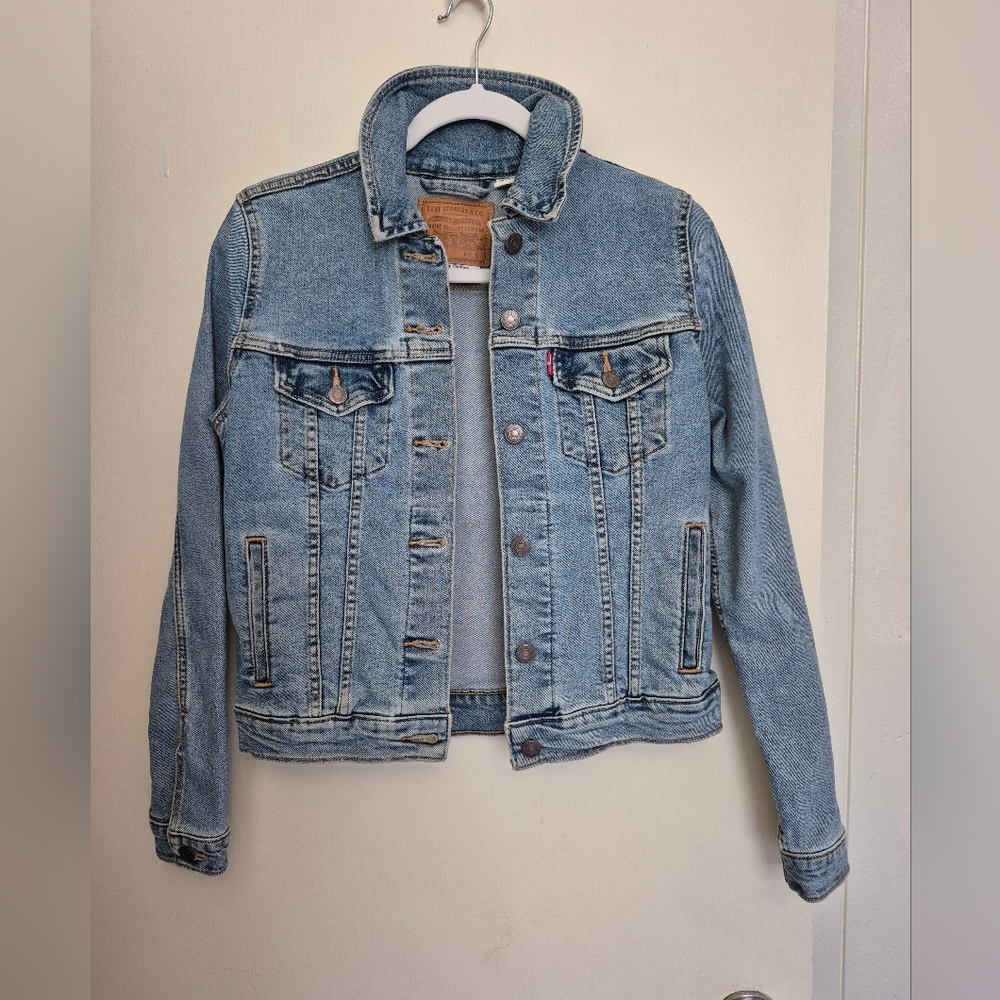 Levis Premium Denim Trucker Jacket size small